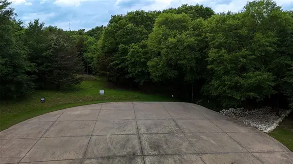 2110 Parkview Drive, Wills Point, TX 75169