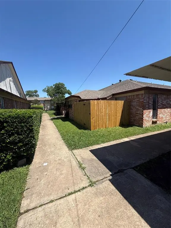 708 E Pecan Street #712, Hurst, TX 76053