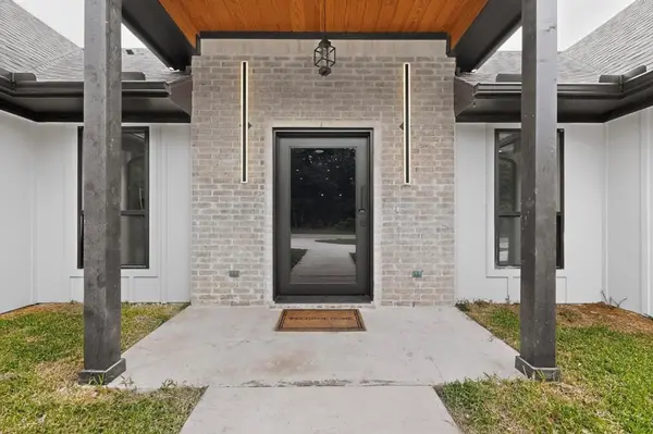 404 Luzon Street, Tool, TX 75143