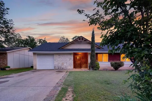 2421 Harbor Trail, Irving, TX 75060