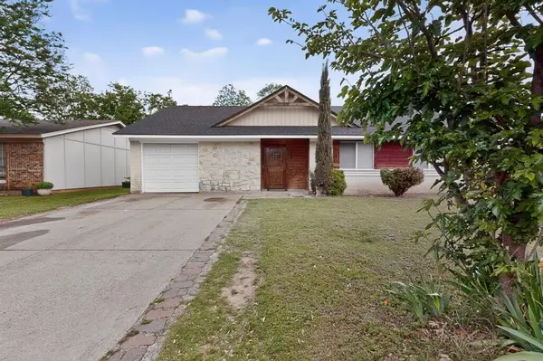 2421 Harbor Trail, Irving, TX 75060