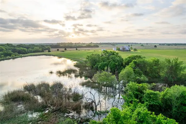 1906 Farm Road 1506, Paris, TX 75460