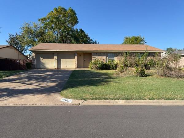 1613 Edge Hill Road, Benbrook, TX 76126