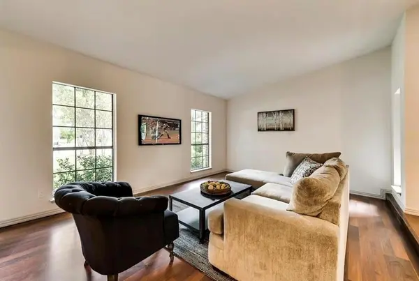 3517 Knoll Point Drive, Garland, TX 75043