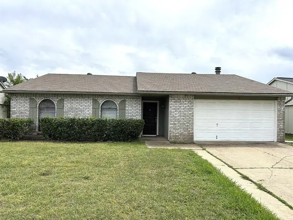 5620 Pearce Street, The Colony, TX 75056