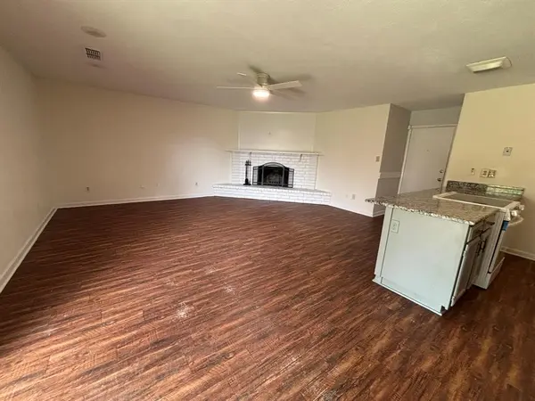 5620 Pearce Street, The Colony, TX 75056