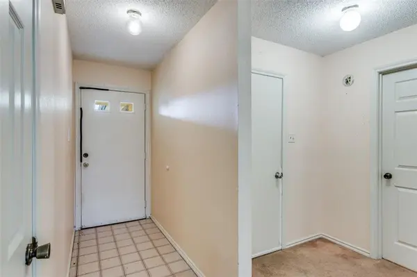 10813 Tall Oak Drive, Fort Worth, TX 76108