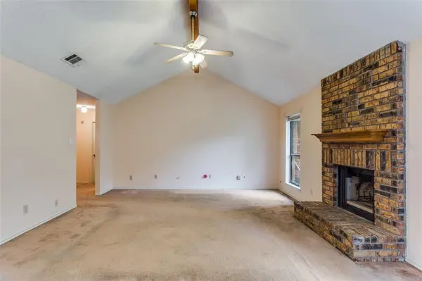 10813 Tall Oak Drive, Fort Worth, TX 76108