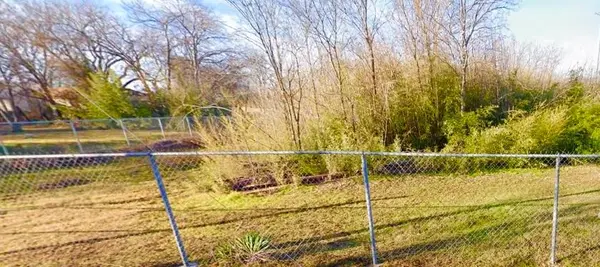 417 Diamond Avenue, Fort Worth, TX 76102