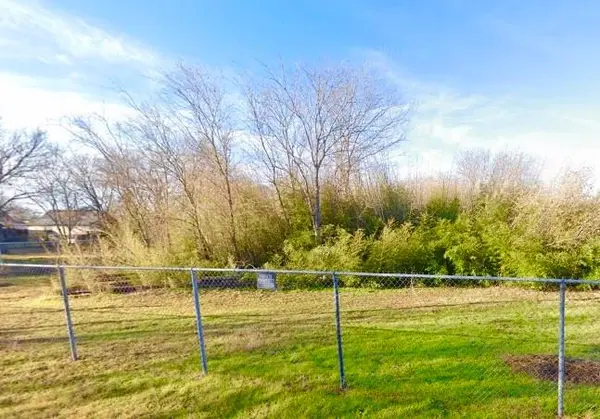 421 Diamond Avenue, Fort Worth, TX 76102