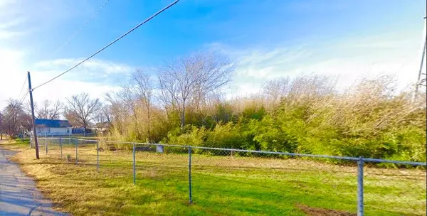 421 Diamond Avenue, Fort Worth, TX 76102