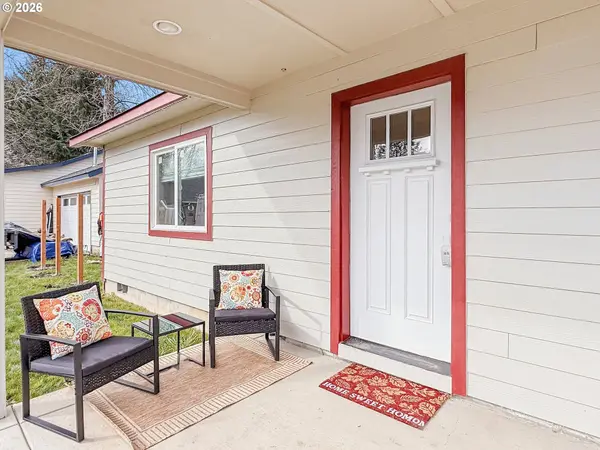 2382 E IRWIN WAY, Eugene, OR 97402