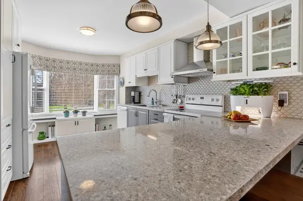 656 Hillcroft ST, Oshawa, ON L1G 7K6