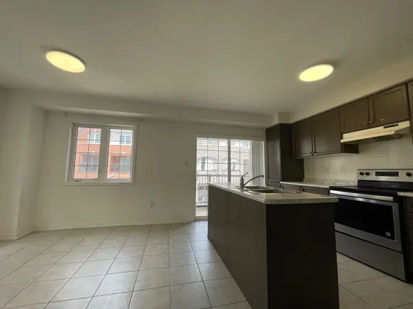 92 Ainley RD, Ajax, ON L1Z 0S9