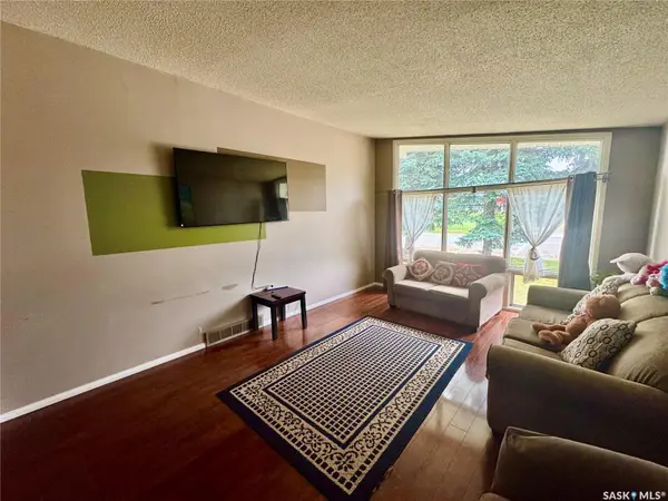 545 5th STREET N, Weyburn, SK S4H 0Z9