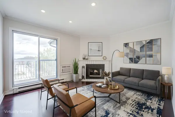 95 Trailwood DR #1033, Mississauga, ON L4Z 3L2