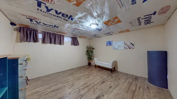 9359 Dickenson RD #BSMT, Hamilton, ON L0R 1W0