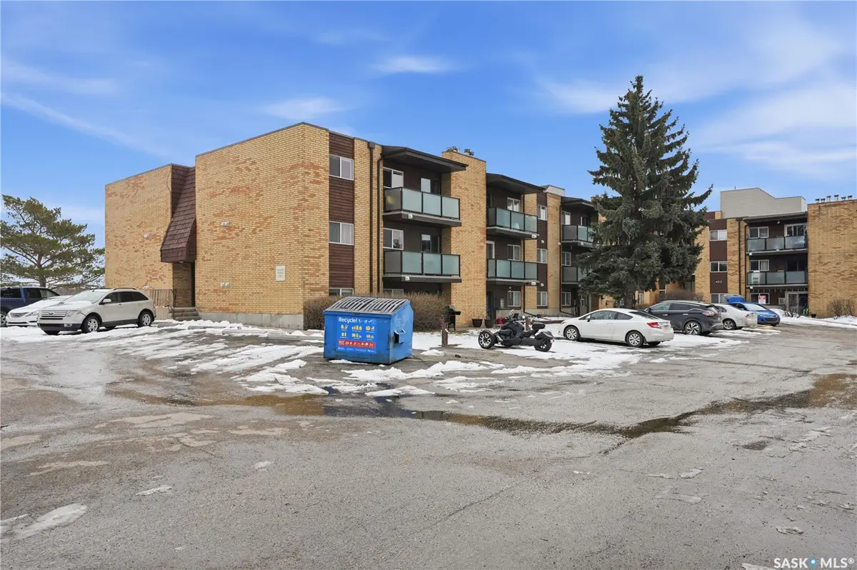 419 Tait COURT #307, Saskatoon, SK S7H 5L3