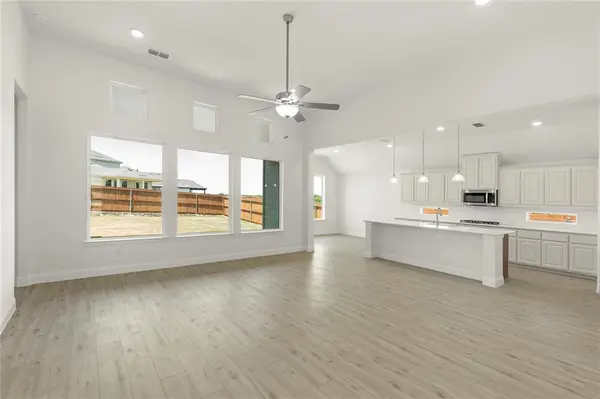 4047 Bedford Drive, Crandall, TX 75114