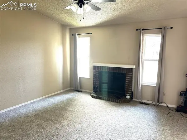 6283 GunShot Pass DR, Colorado Springs, CO 80917