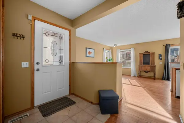 132 Bow Ridge DR, Cochrane, AB T4C 1V8