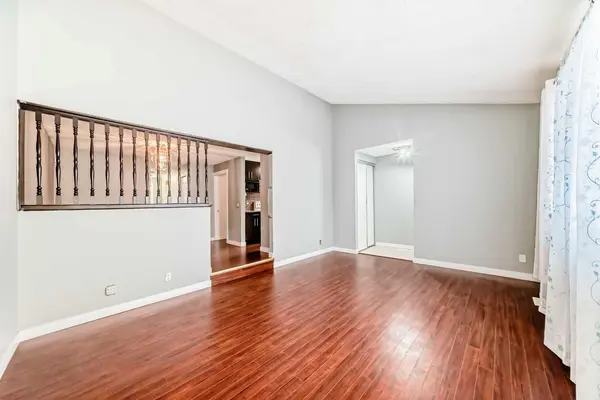 130 Pinemeadow RD NE, Calgary, AB T1Y 4N9