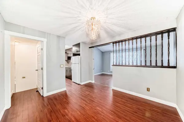 130 Pinemeadow RD NE, Calgary, AB T1Y 4N9