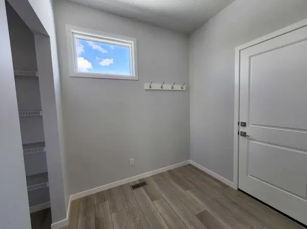 364 Herron LNDG NE, Calgary, AB T3P 2R5