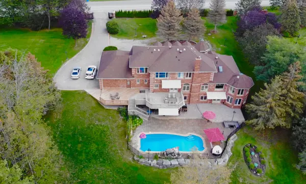 12 Jarvis AVE, Aurora, ON L4G 6W8