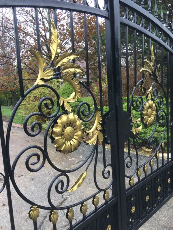 12 Jarvis AVE, Aurora, ON L4G 6W8