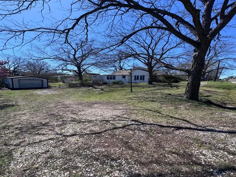 633 E Cooper Street, Van Alstyne, TX 75495