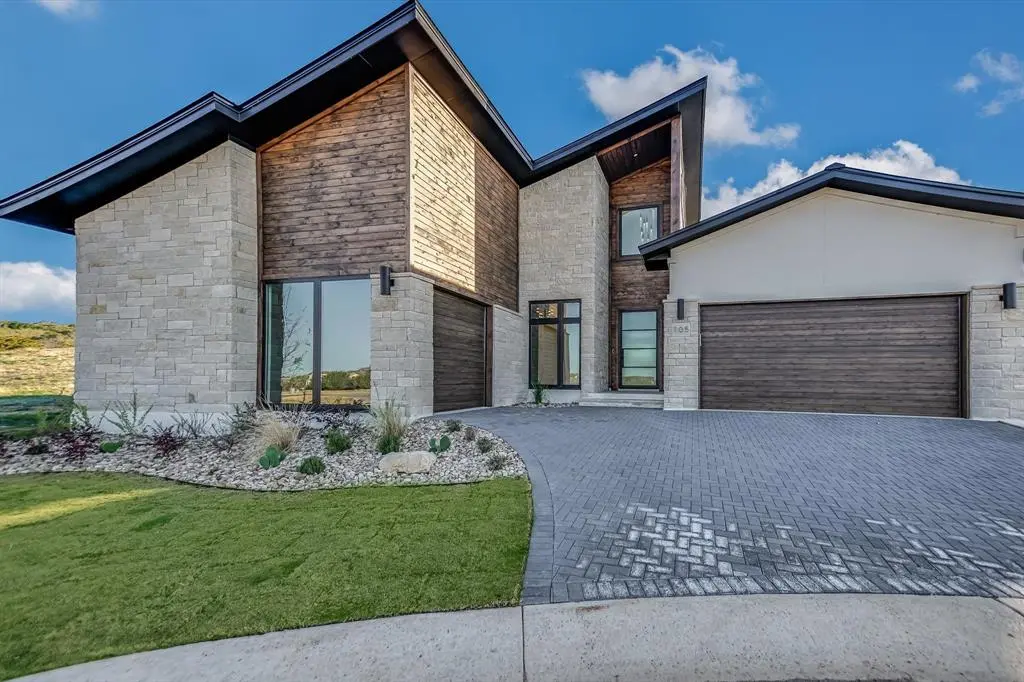 105 Via Roma Court, Horseshoe Bay, TX 78657