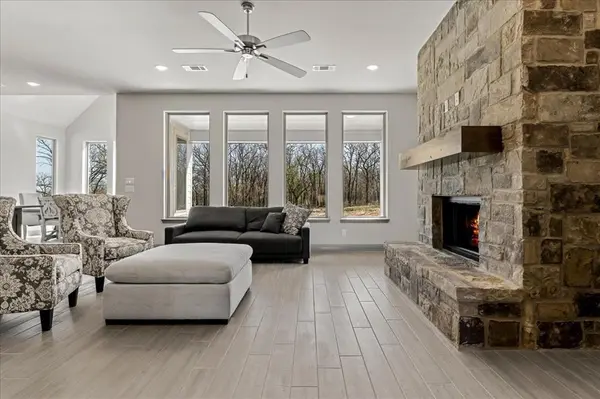 131 Spring Valley Road, Paradise, TX 76073