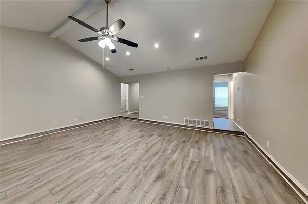 5910 Cameron Drive, Arlington, TX 76017