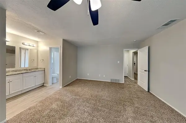 5910 Cameron Drive, Arlington, TX 76017