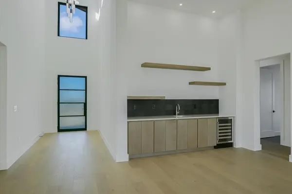 105 Via Roma Court, Horseshoe Bay, TX 78657