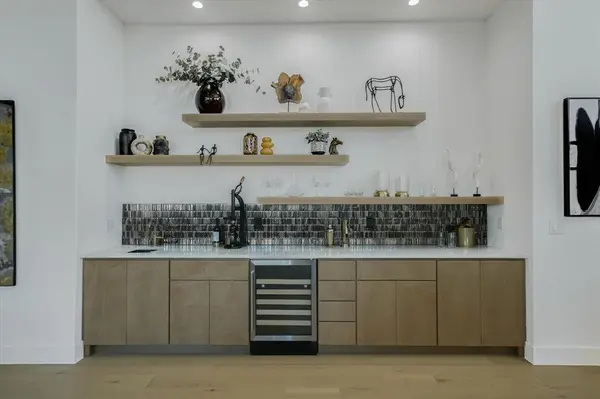 105 Via Roma Court, Horseshoe Bay, TX 78657