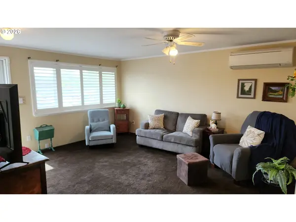 340 SE DARRELL AVE, Winston, OR 97496