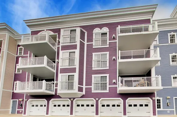 235 N Whittaker ST #30, New Buffalo City, MI 49117