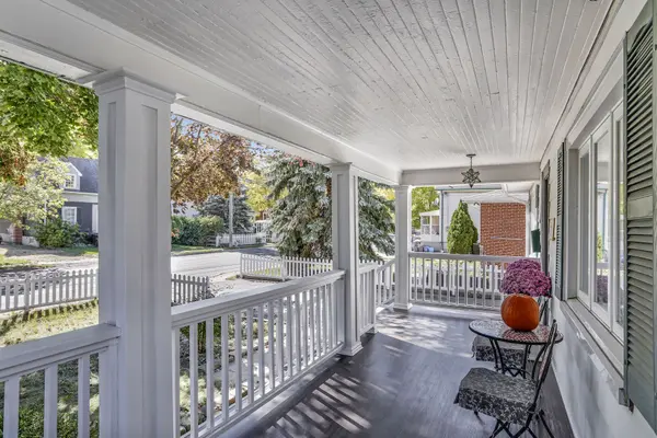 97 Centre ST E, Richmond Hill, ON L4C 1A3