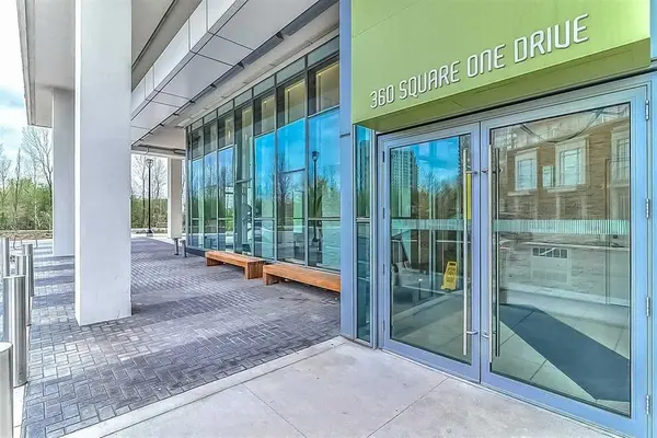 360 Square One DR #2112, Mississauga, ON L5B 0G7