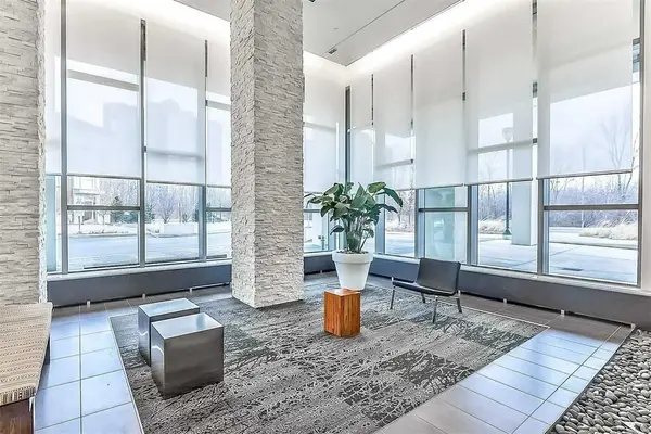 360 Square One DR #2112, Mississauga, ON L5B 0G7