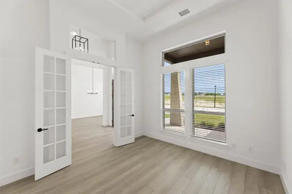 241 Broadmoor Lane, Ovilla, TX 75154