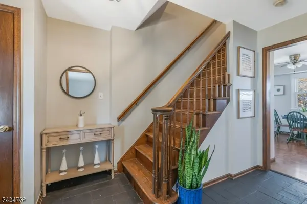 3 Millbrook Rd., Raritan Twp., NJ 08822