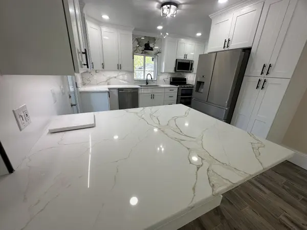 556 Cooper ST, Jackson City, MI 49201