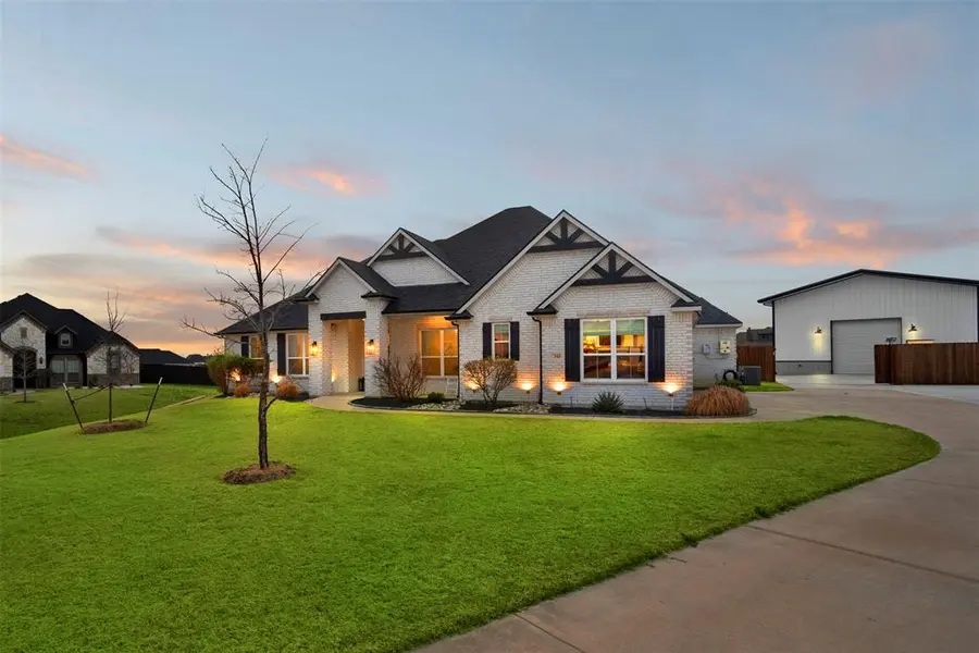 341 Hero Court, Waxahachie, TX 75167