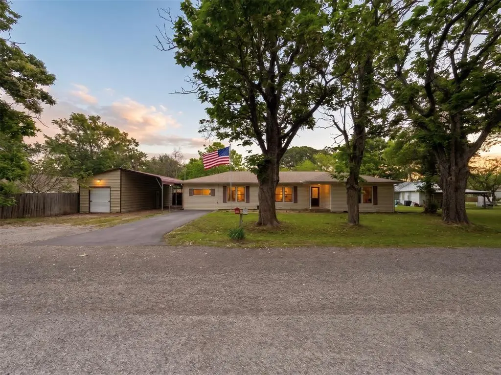 604 E Side Drive, Quitman, TX 75783