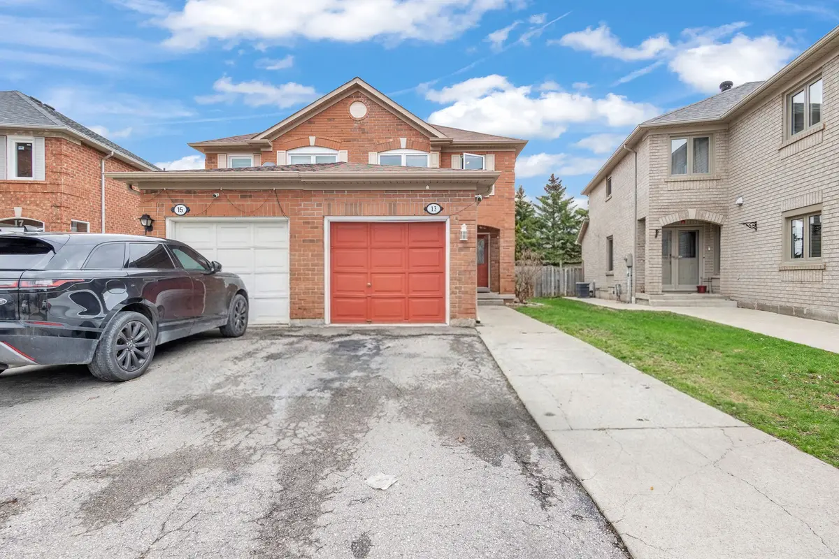 13 Mount Fuji CRES, Brampton, ON L6R 2L3