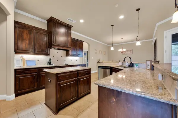 7218 Hill Country Court, Midlothian, TX 76065