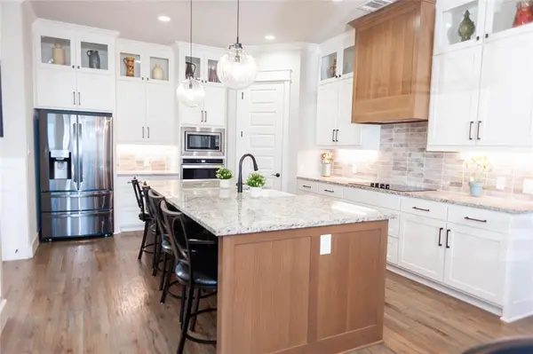 230 Low Bird Lane, Waxahachie, TX 75167